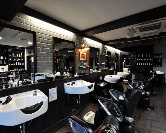 # 美容院／バーバーSALON/BARBER